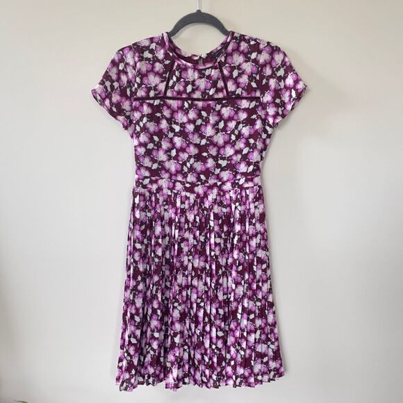 Banana Republic Purple Floral Short Sleeve Pleated Fit & Flare Dress - Picture 2 of 14